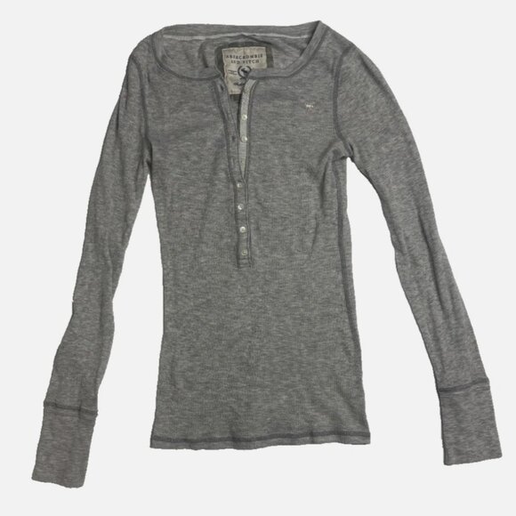 Y2K Abercrombie Eyelet Henley Top Gray Long Sleeve Size Large L Moose Logo EUC - Picture 1 of 5